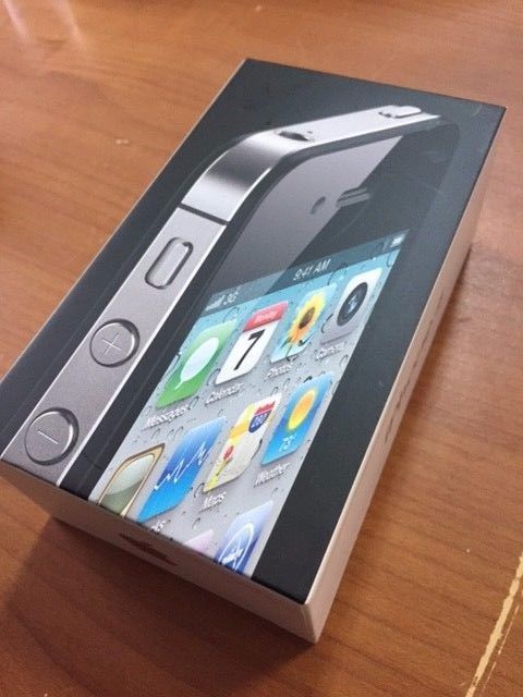 APPLE IPHONE 4 Manual & Box Only- NO PHONE - BLACK