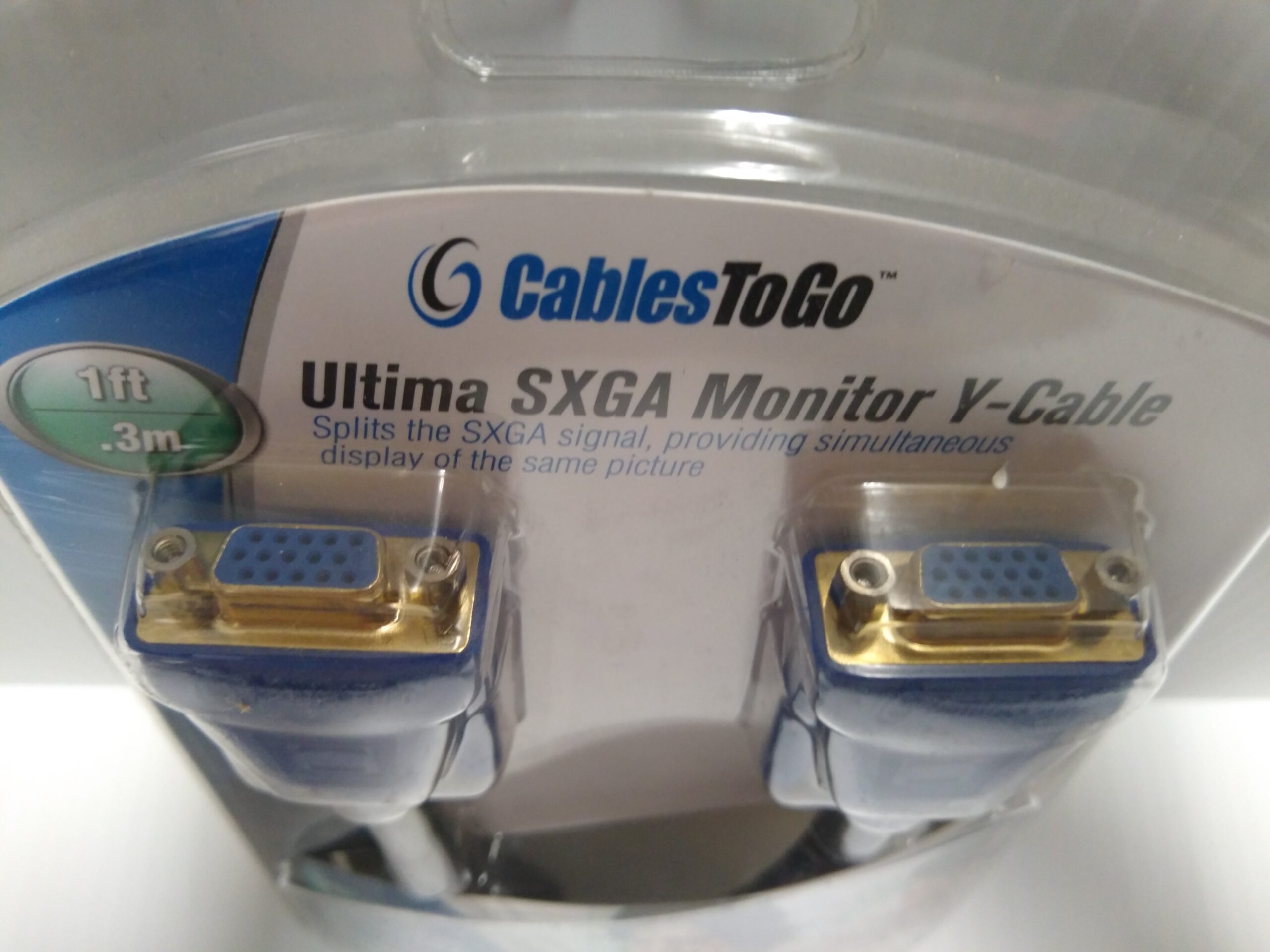 Cables to Go Ultima SXGA Monitor Blue 1ft Y-Cable #29610 - Image 2