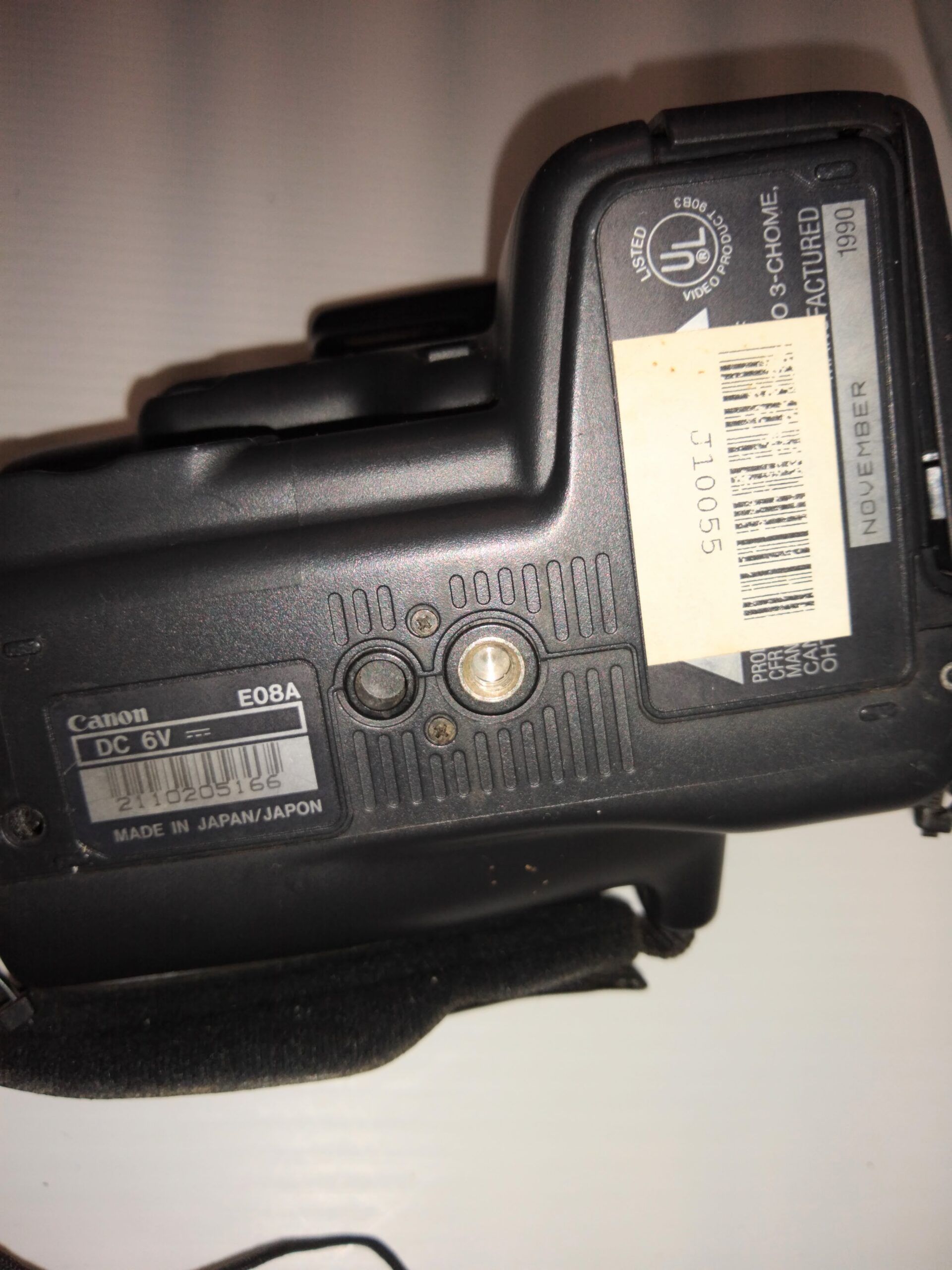 Canon Video Camera Recorder E08 Digital 8mm Hi-8 Canovision w/Remote: Read
