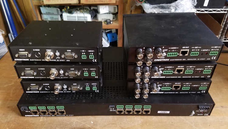 Crestron QM-MD4X4 Matrix Switcher w/ Qty 3 Transmitters & Receivers QM-TX & RX - Image 2