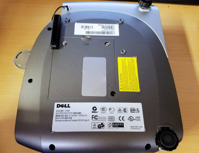 Dell 1100MP Projector Parts or Repair - Image 3