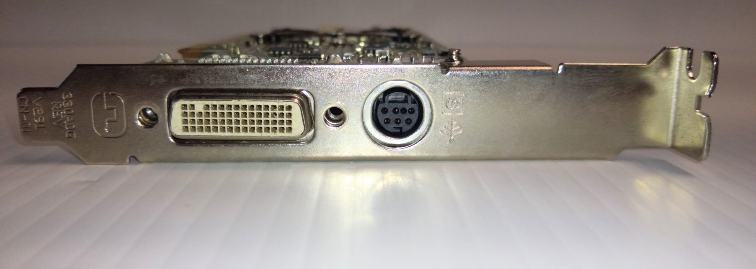 Dell Ati Radeon HD 3450-DDR2 Low Profile Graphic Card 256 MB