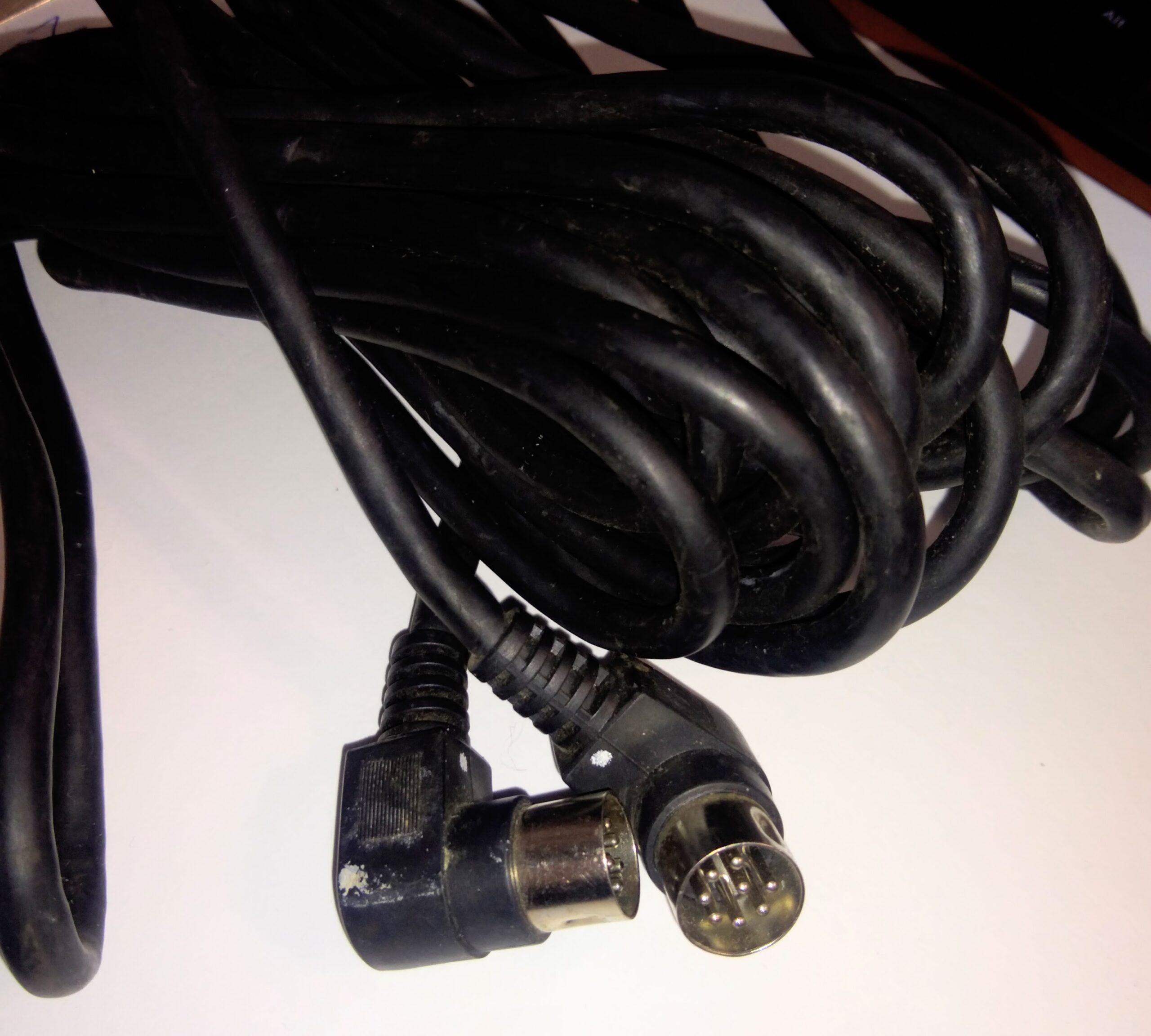 Din to Din Male Right Angle 8 pin Cable 16 ft - Image 3