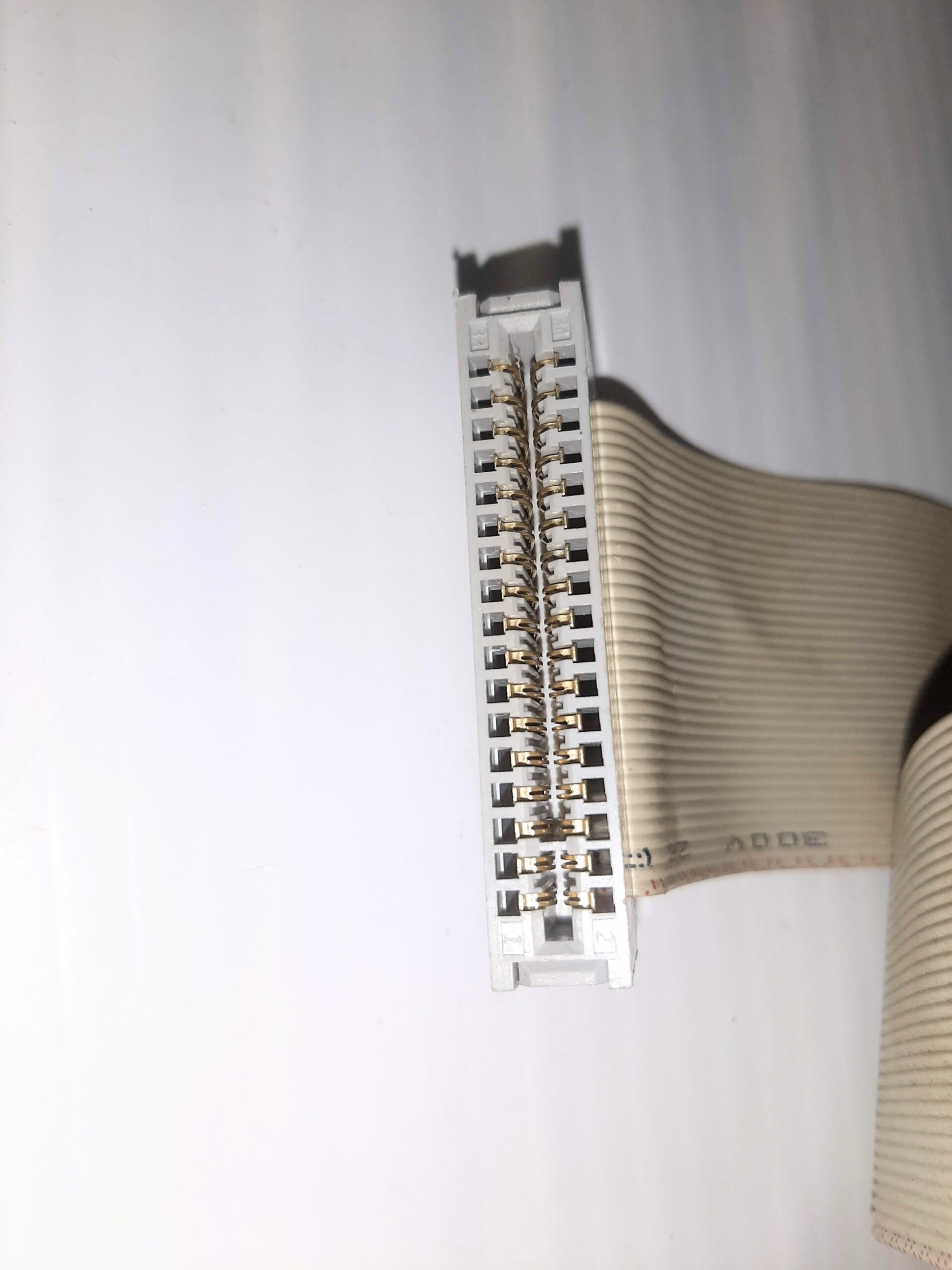 Floppy Flat Ribbon 15" Cable with Slot Connectors 34 pin - Image 2