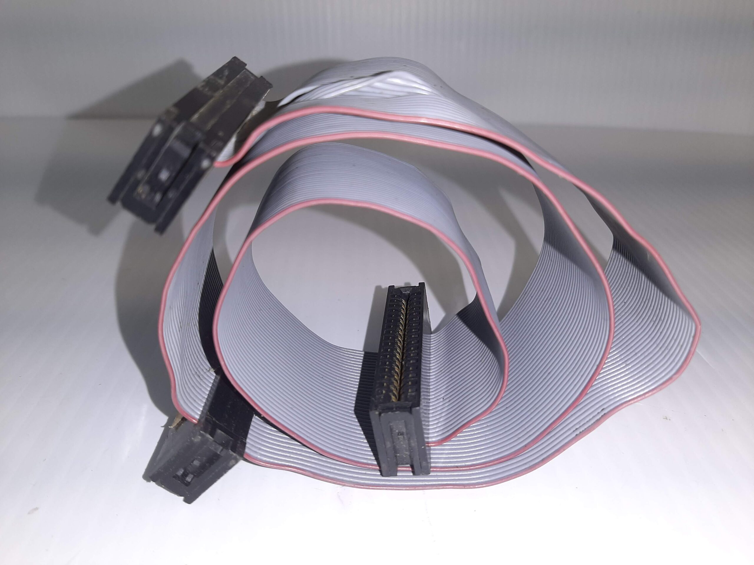 Floppy Flat Ribbon 22" Cable with Slot Connectors 34 pin w/Twisted Cable - Image 3