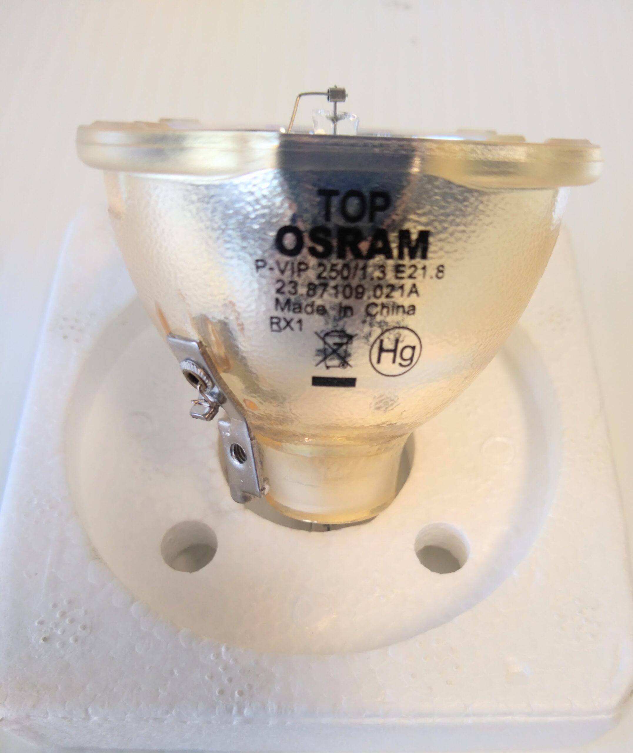 Genuine OEM OSRAM (Sylvania) E21.8 250 Watt P-VIP Lamp Bulb Only-New