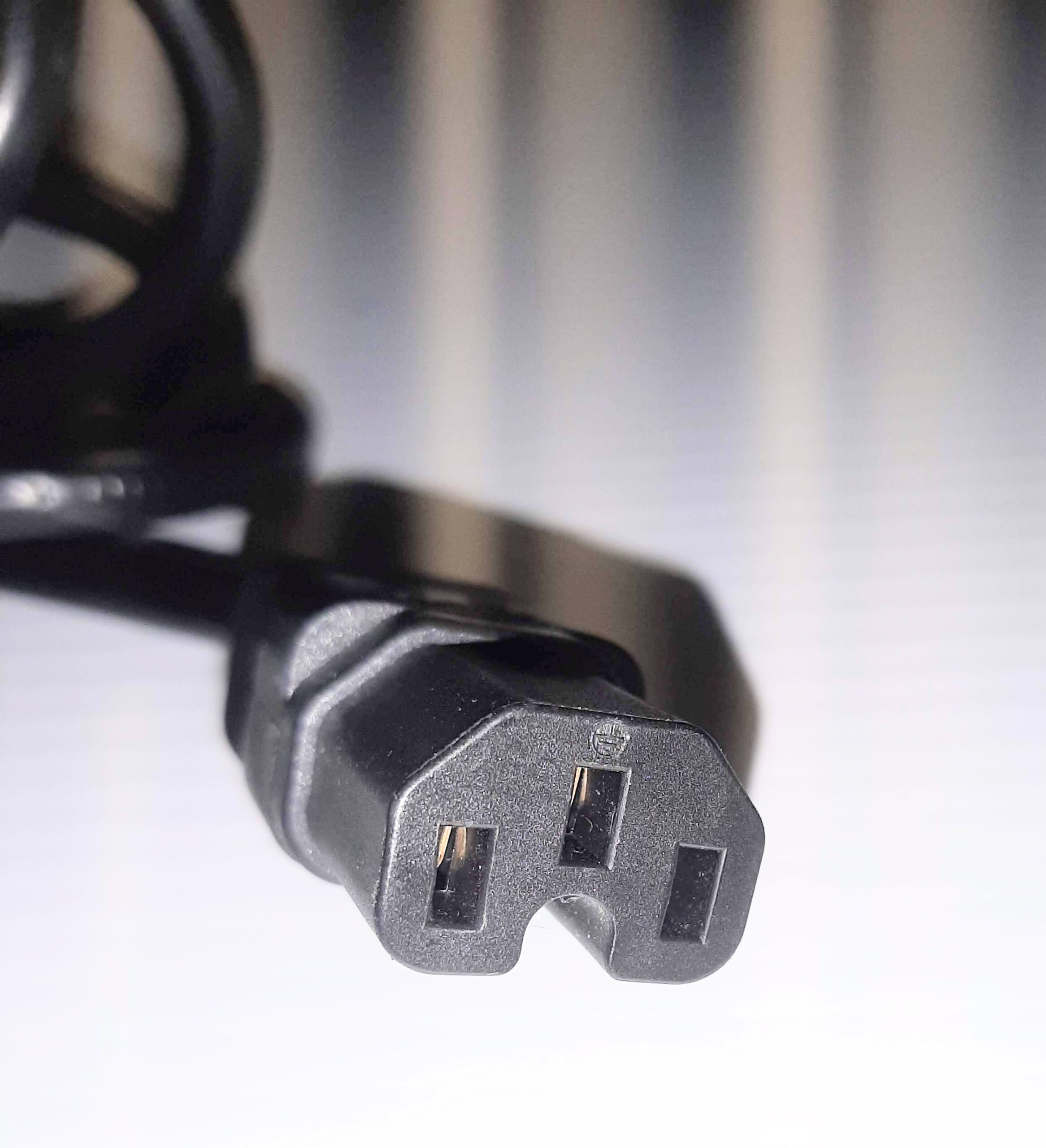 Heavy Duty AC Power Cord 3 Prong Approx. 8 ft. 16AWG 300 Volt 3C LL39965 - Image 4