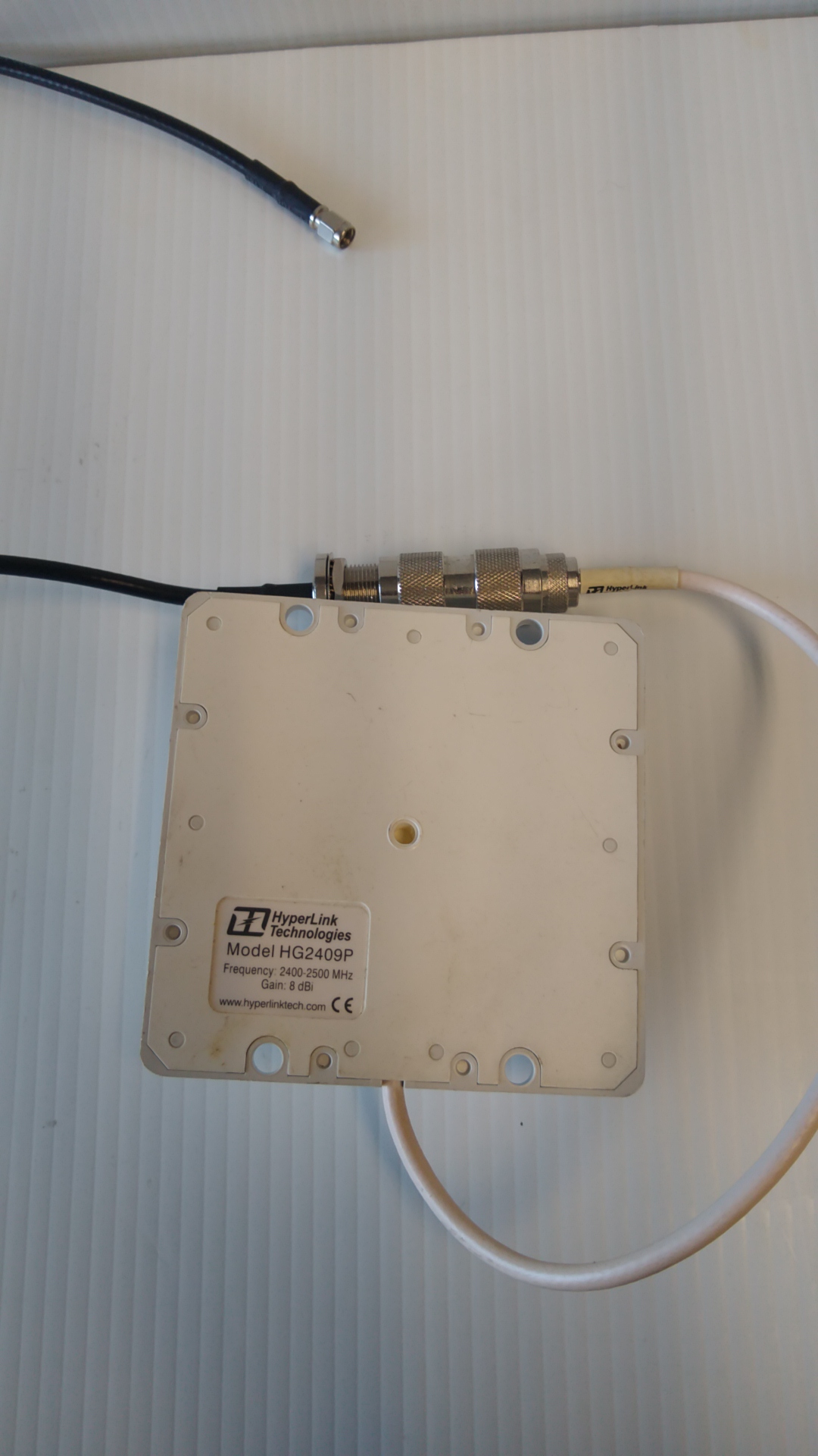 HyperLink HyperGain HG2409P - Antenna- 8 dBi-directional - Image 2