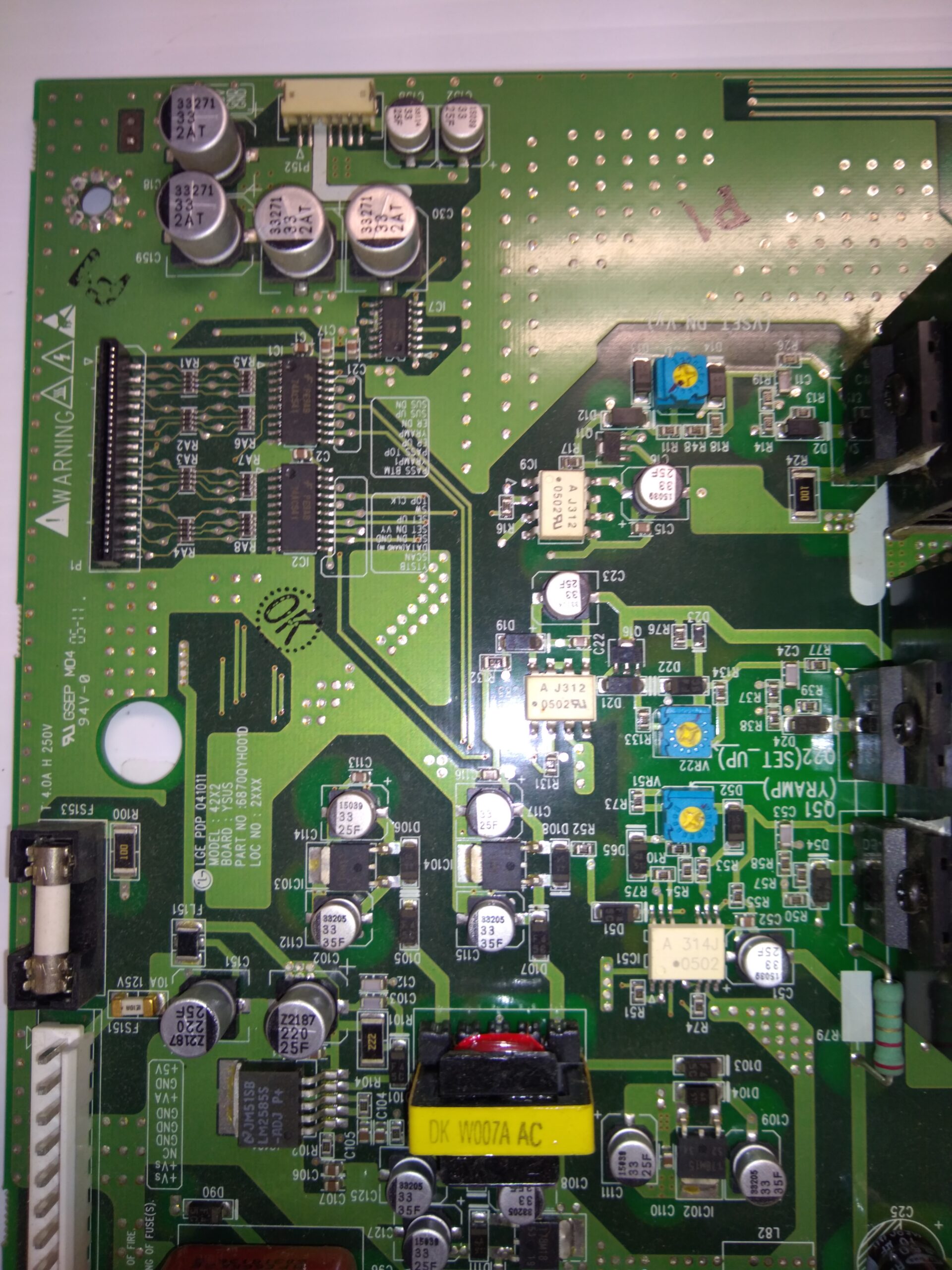 Hyundai HPT-4250H TV ZSUS Board 6871QZH034C