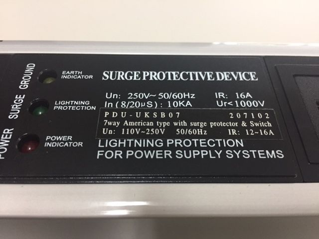 Intellinet 19" 1.5U Rackmount 7-Way Power Strip - US Type - Image 2