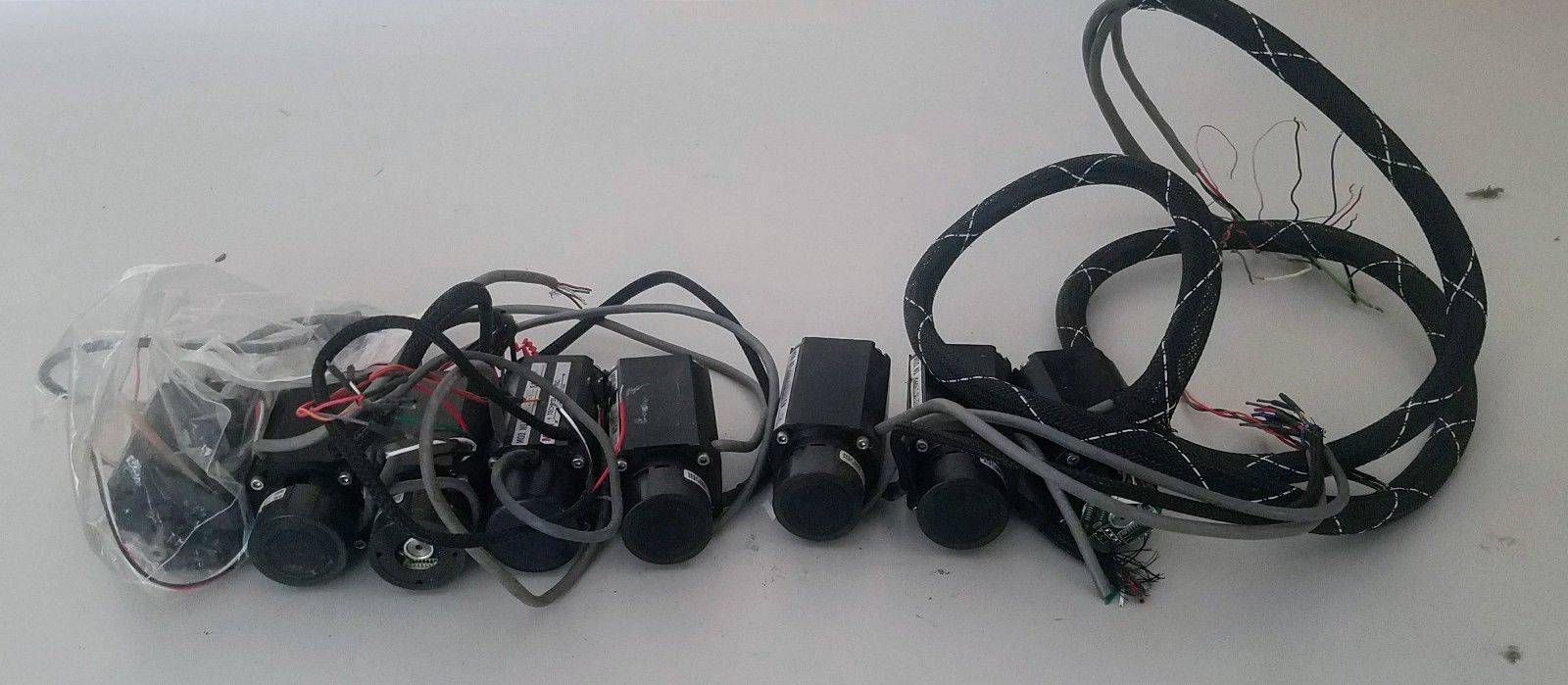 MFM Technology Inc Motors Lot of 8 M044X-1.50-3741 + Extras