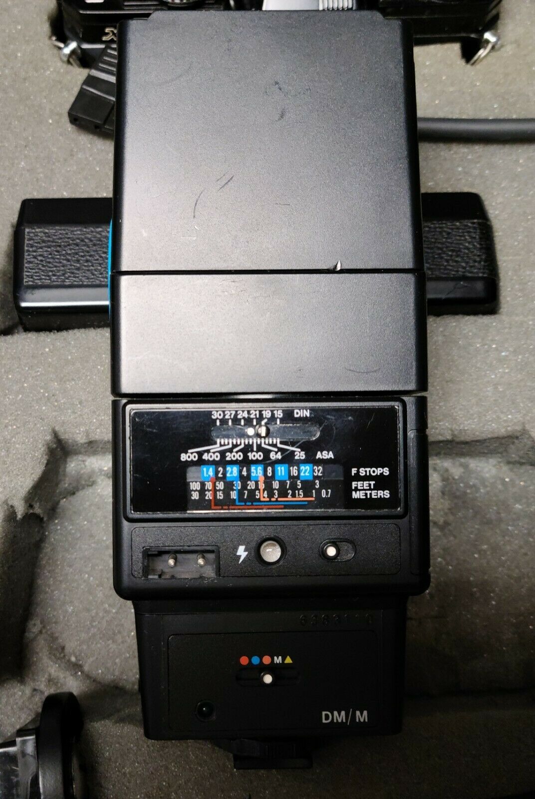 Minolta X-700 Camera Kit 28mm & 80-200mm Lenses With Vivatar Flash,Tokina & Case - Image 2