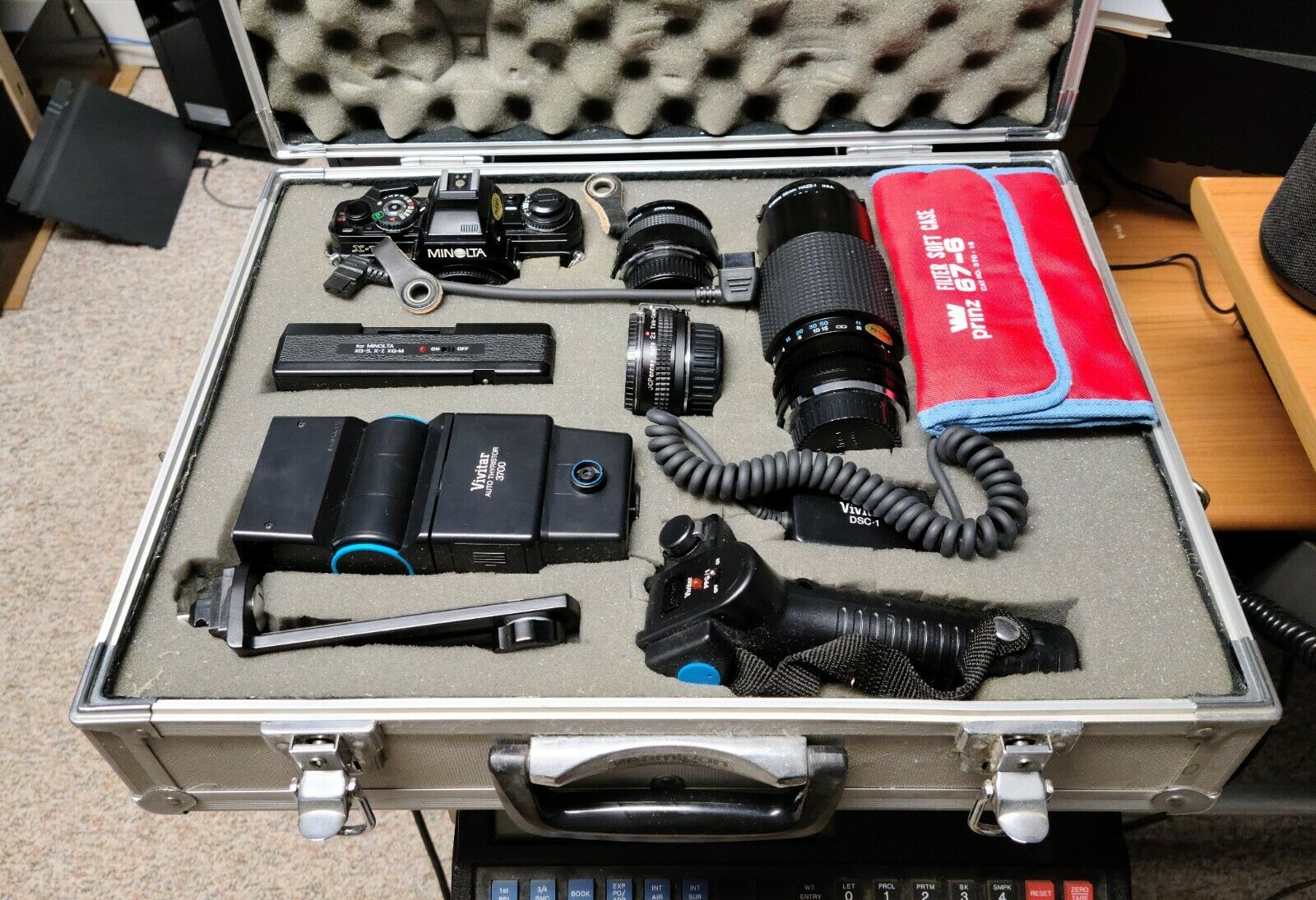 Minolta X-700 Camera Kit 28mm & 80-200mm Lenses With Vivatar Flash,Tokina & Case