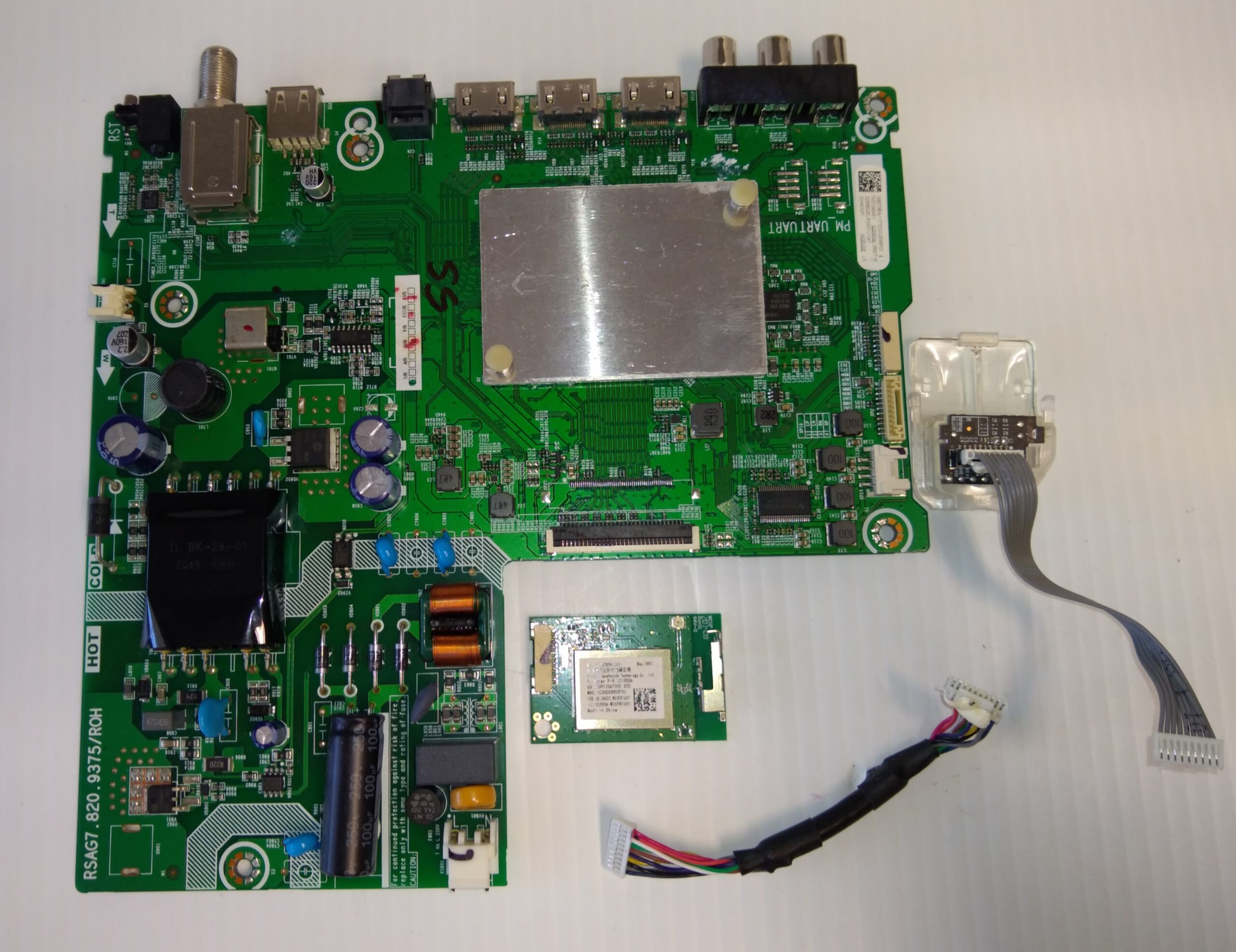 Hisense Model 32H4030F1 TV PCB Main Board & Various Parts a52 - Image 4