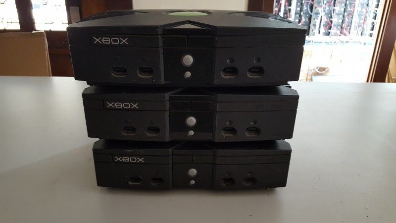 Original Microsoft Xbox Consoles - Image 2