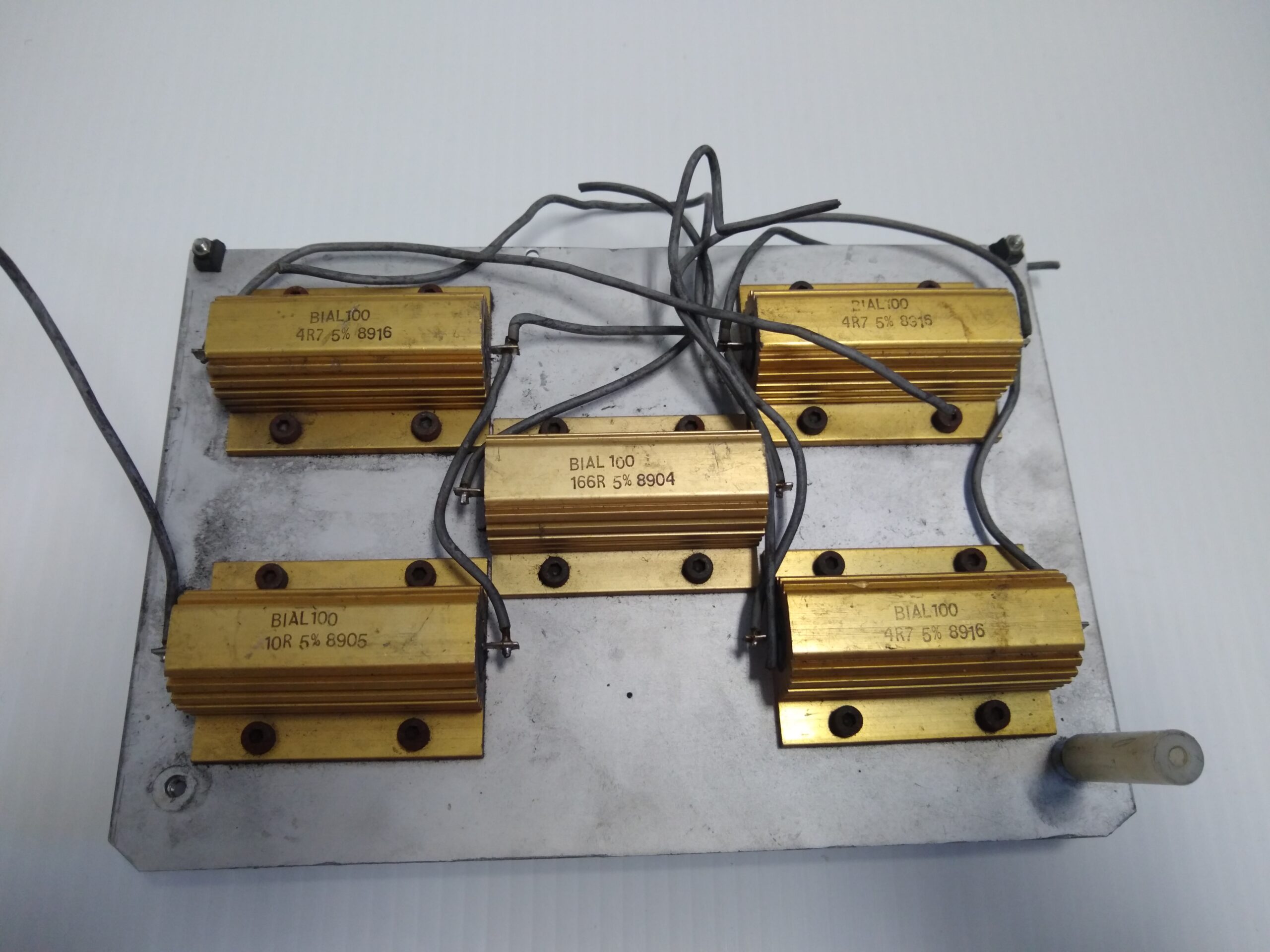 Power Soak 5-50 watt 4.7ohm Register on a 2.5 pound Heat Sinc