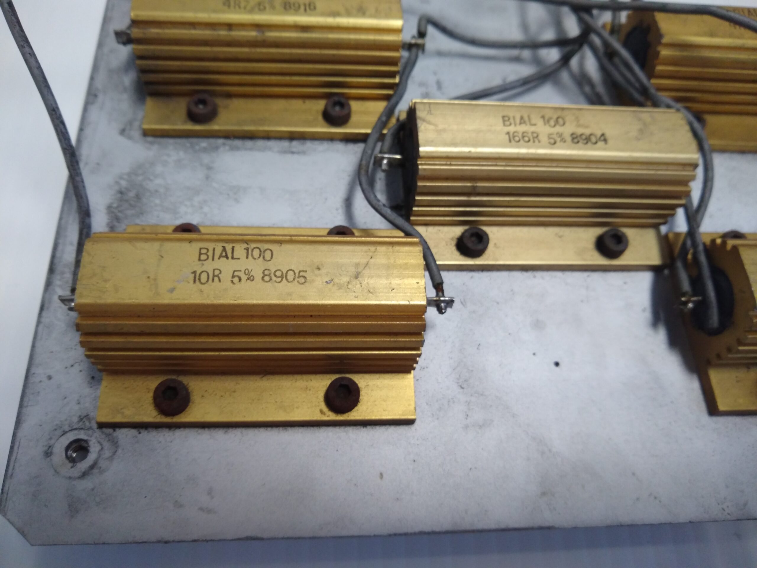 Power Soak 5-50 watt 4.7ohm Register on a 2.5 pound Heat Sinc - Image 2