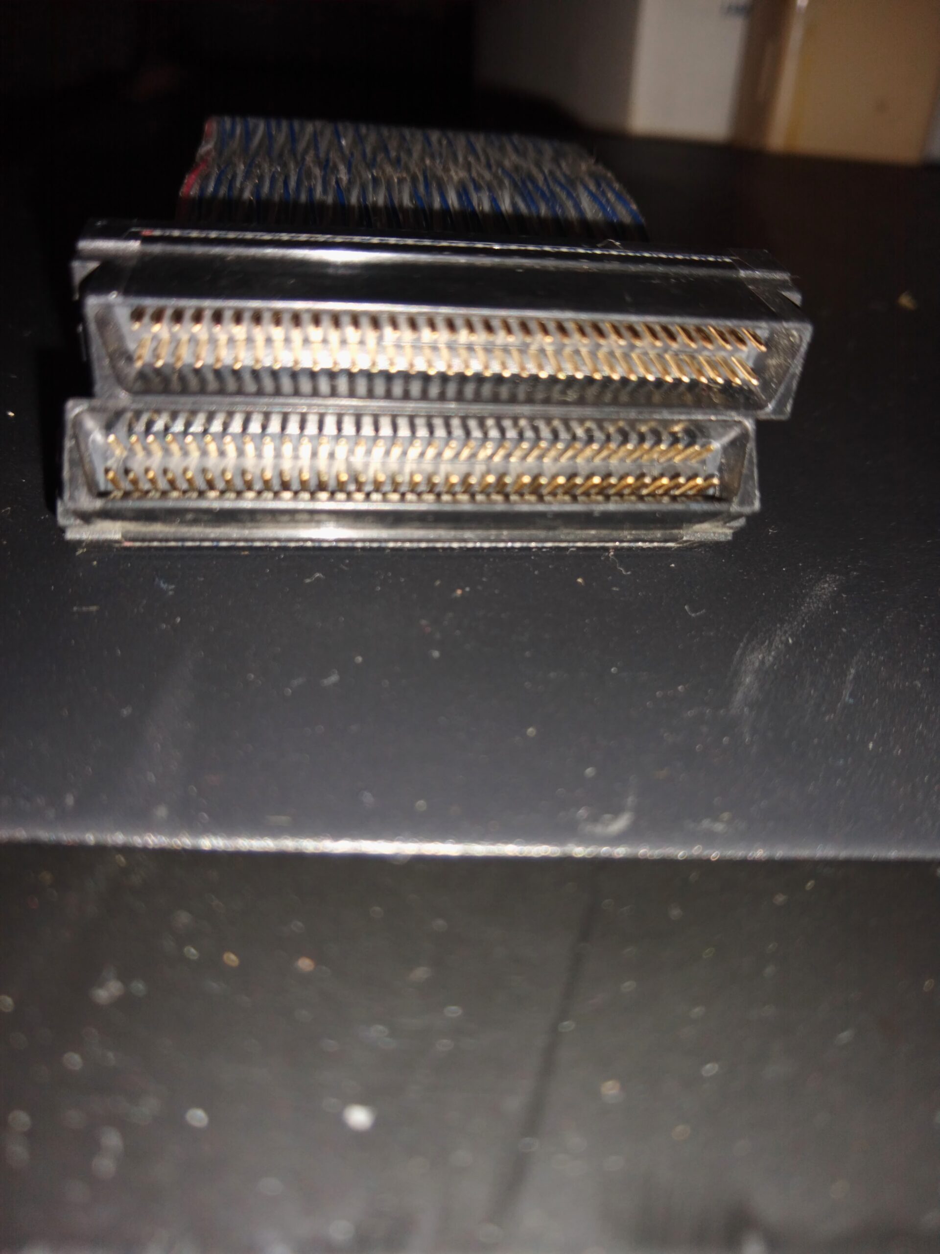 SCSI Flat Ribbon Cable 10 inch with 2 connectors & 68 pin - Image 2