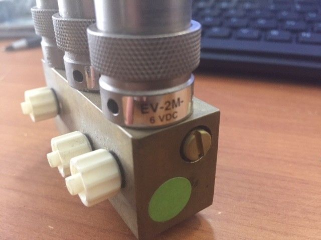 Set of 3 Clippard ET-2M-6 VDC 2-Way Elec. Valves, N-C, mounted on Manifold Block - Image 3