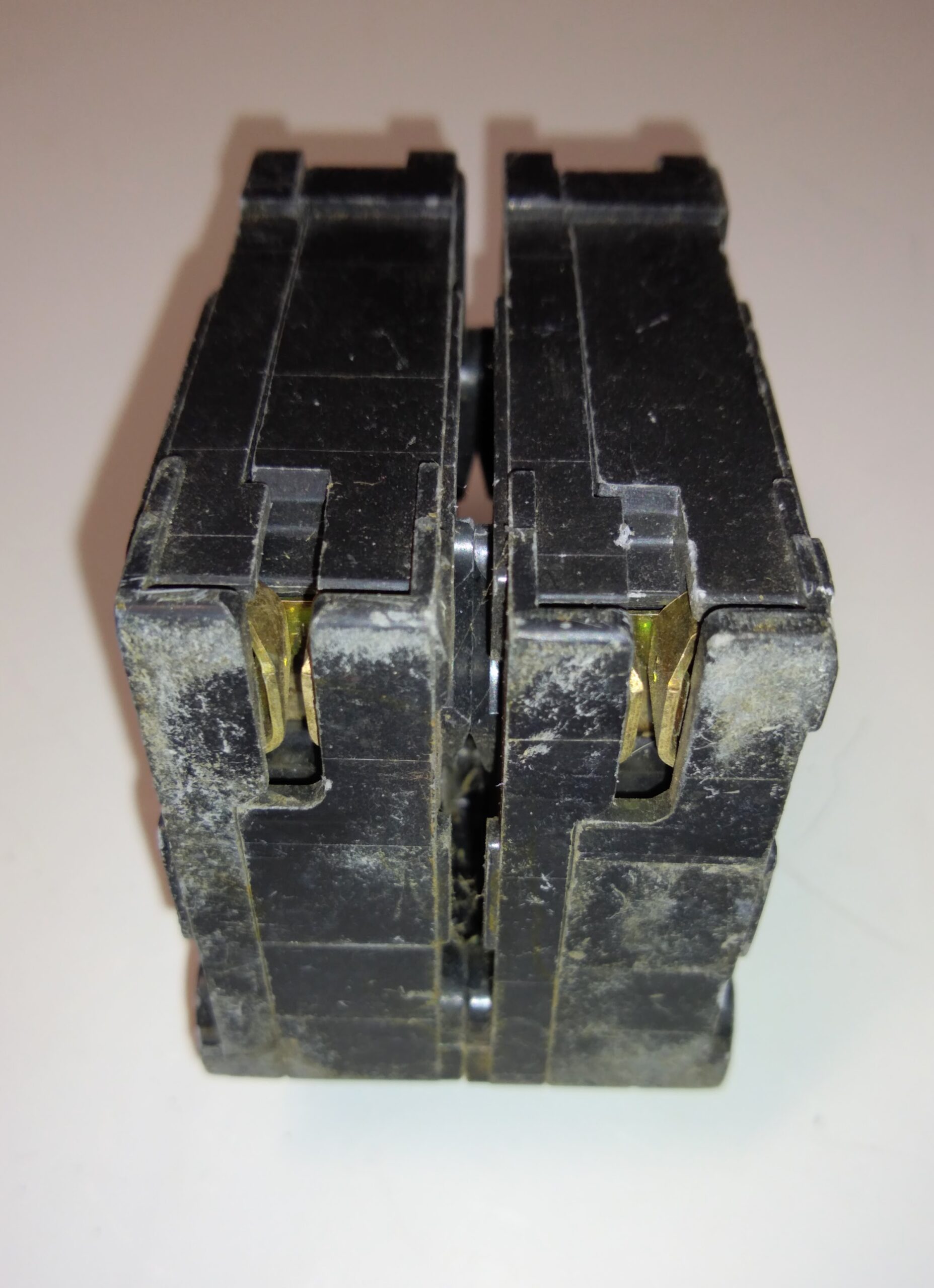Siemens Circuit Breaker 20A 120/240V Q220 - Image 4