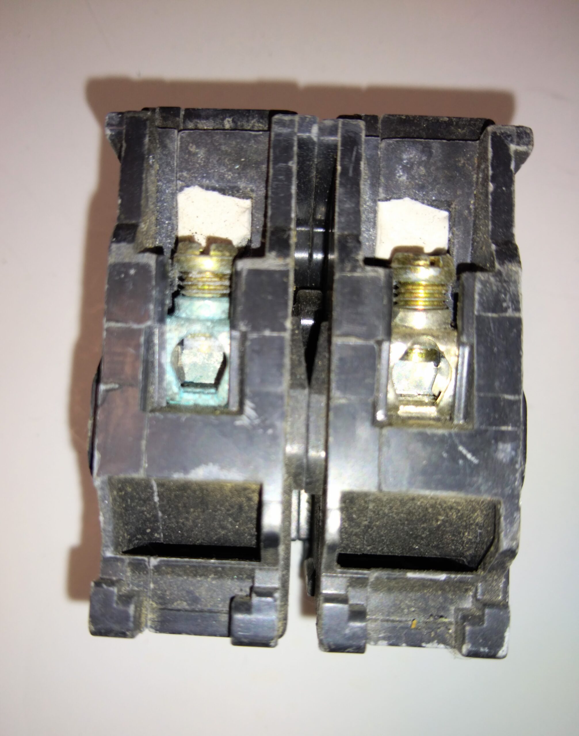 Siemens Circuit Breaker 20A 120/240V Q220 - Image 3