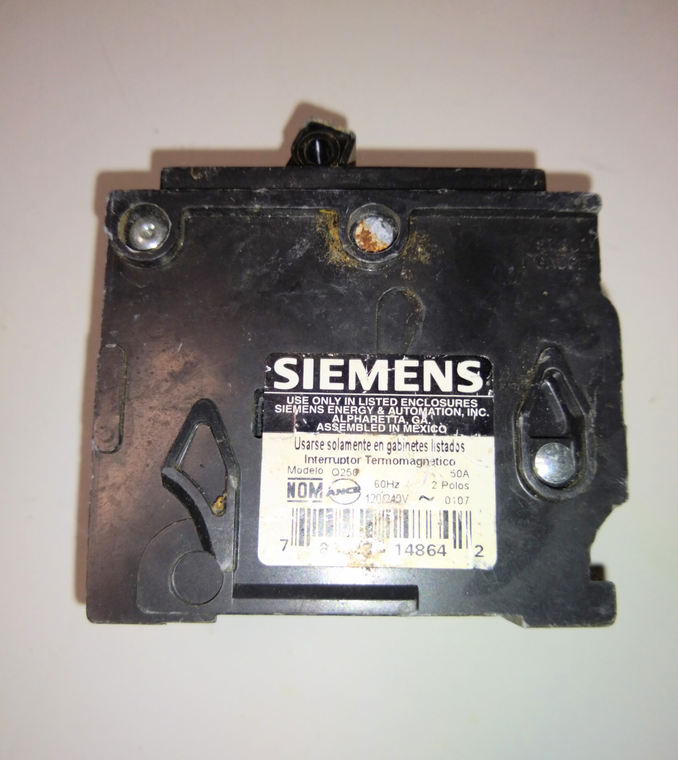 Siemens Circuit Breaker 20A 120/240V Q220 - Image 2