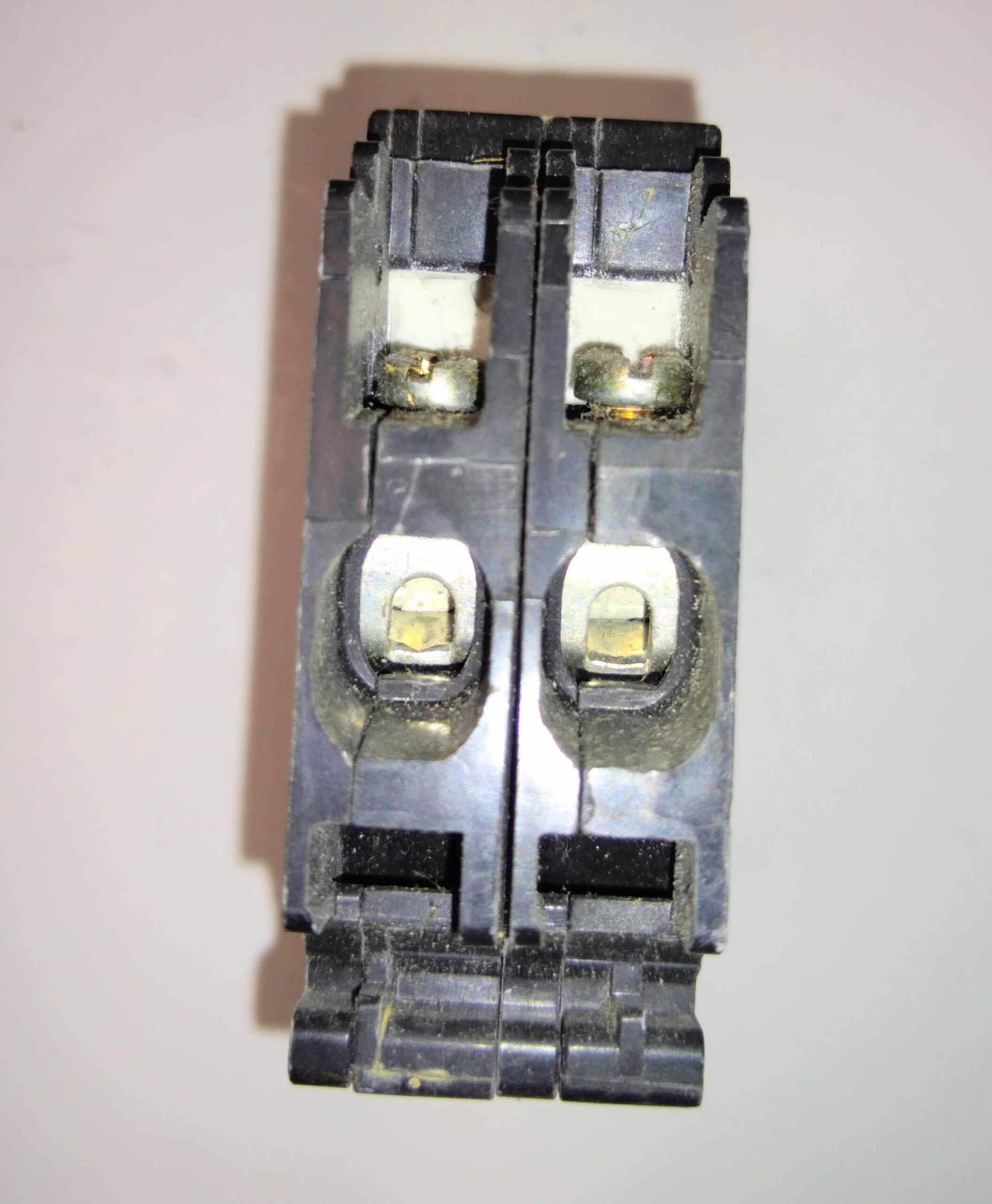 Siemens Q2020 Circuit Breaker, 20/20 A, 120 /240v 2-1 Pole - Image 3