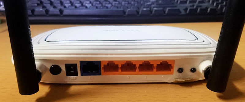 TP-Link TL-WR841N v9.0 300Mbps Wireless Home Router, IP QoS, WPS Button, 4-Port - Image 2