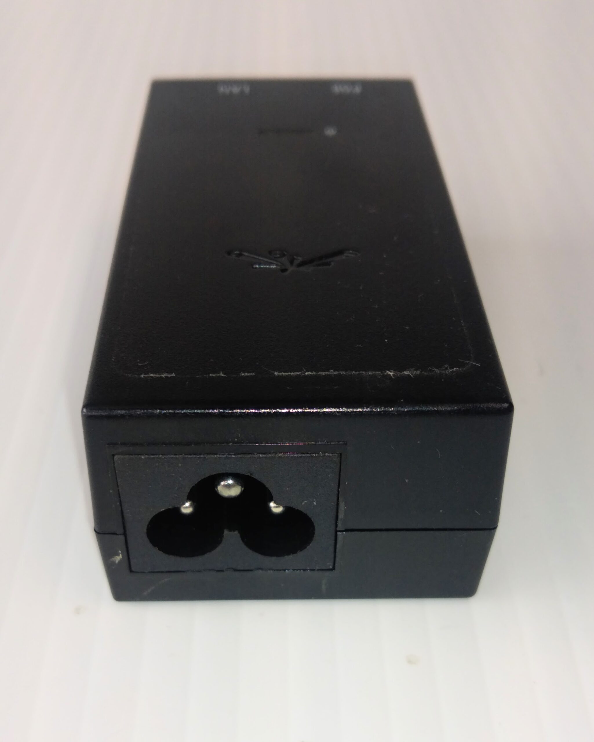 UBIQUITI Power Over Ethernet Power Supply 24 Volt GP-A240-050 - Image 2