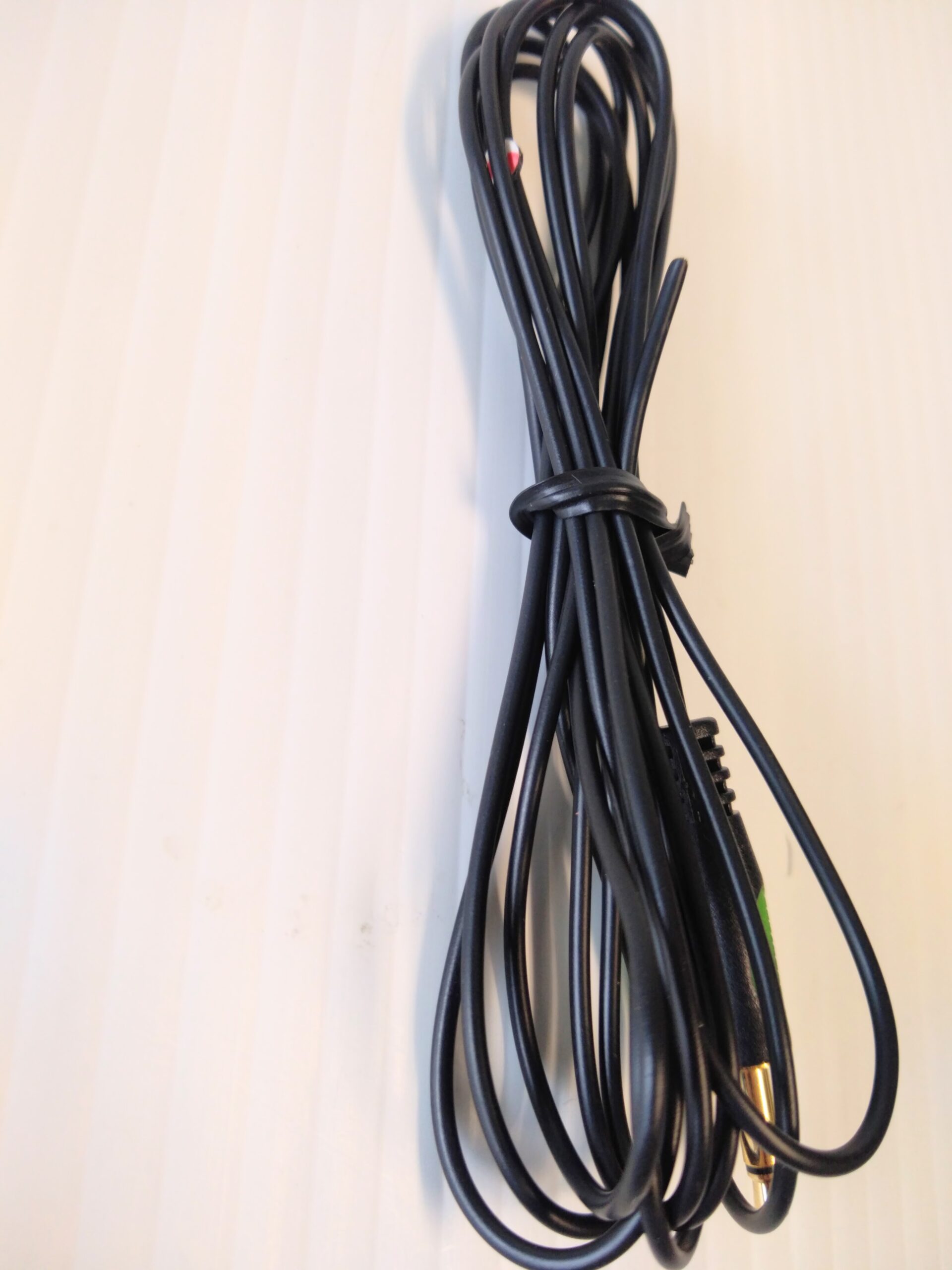lot of 5, 1/8" (mini) mono 2-wire plug with Approx. 6ft cable